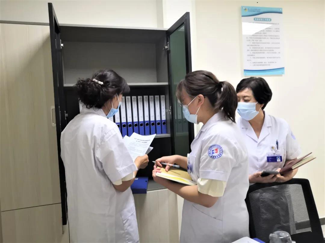 简讯|贵州省康复质控中心主任张继荣到我院例行查房